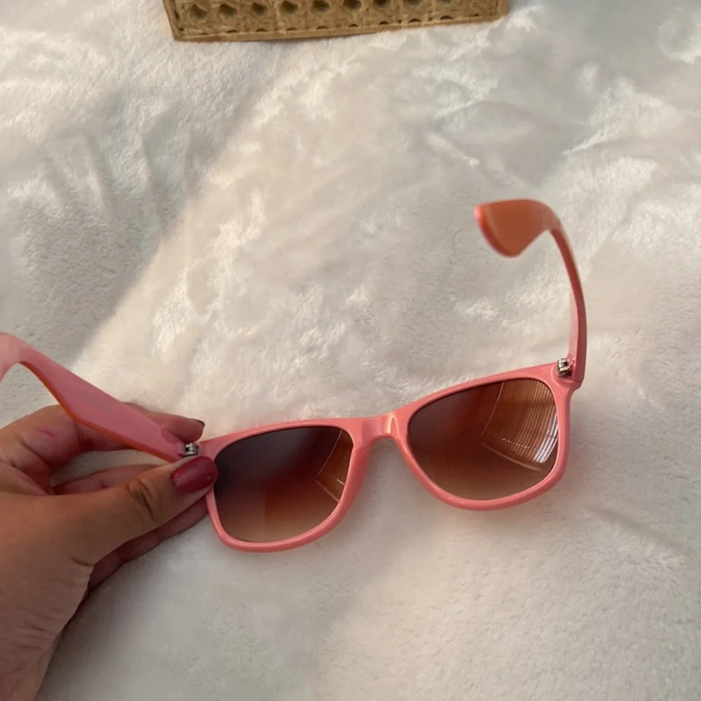 Colorblock glasses! - Picture 3 of 4